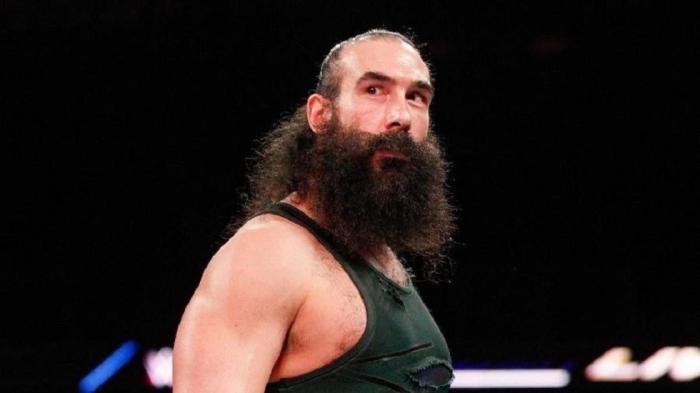 Luke Harper vuelve a viajar junto al equipo de WWE