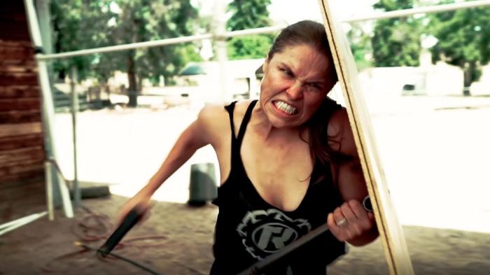 Ronda Rousey presenta su última locura: TABLES