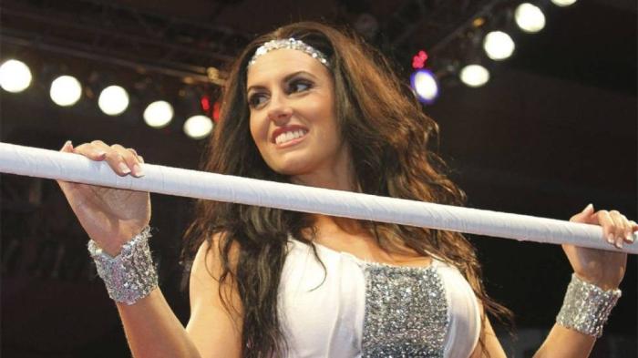 Santana Garrett firma un contrato con WWE