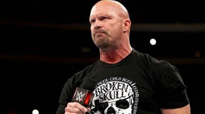 Steve Austin elogia el trabajo de Paul Heyman en WWE RAW