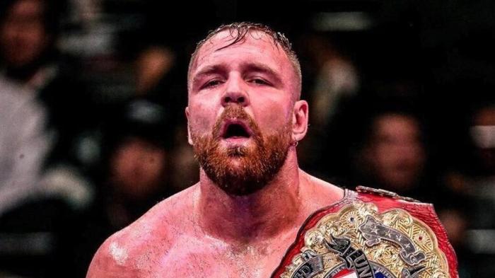 Jon Moxley podría seguir en New Japan Pro-Wrestling hasta enero 