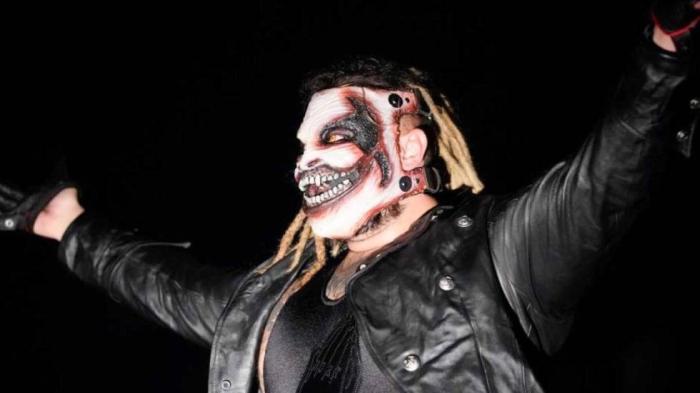 Detalles creativos detrás de Firefly Fun House y la mascara 'The Fiend' de Bray Wyatt 