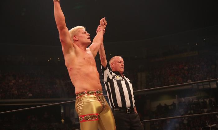 Cody sale victorioso frente a Shawn Spears durante AEW All Out