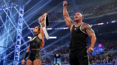 The Rock abre SmackDown junto a King Corbin y Becky Lynch