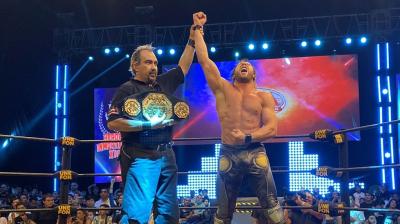 Kenny Omega gana el Megacampeonato de AAA en Héroes Inmortales XIII