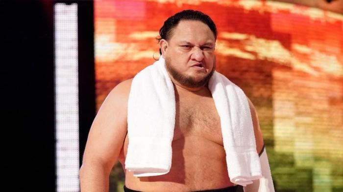 Samoa Joe estaría atravesando una lesión en el pulgar