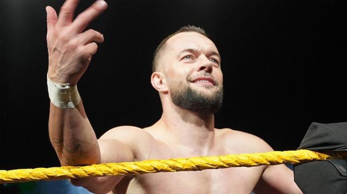 Finn Bálor: 'Llevo demasiado fingiendo ser alguien que no soy' 