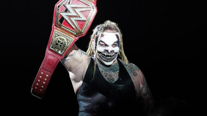 Bray Wyatt se convierte en el nuevo campeón Universal en WWE Crown Jewel