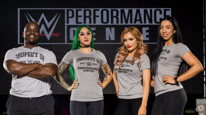Scarlett Bordeaux, Shotzi Blackheart, Indi Hartwell y Stephon Smith se unen al Performance Center de WWE