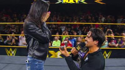 Angel Garza pide matrimonio a su novia Zaide en NXT