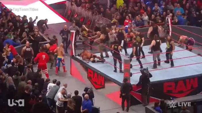 Las tres marcas principales de WWE se enfrentan en Monday Night RAW