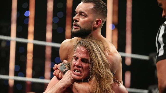 Finn Bálor sale victorioso ante Matt Riddle en NXT TakeOver WarGames 2019