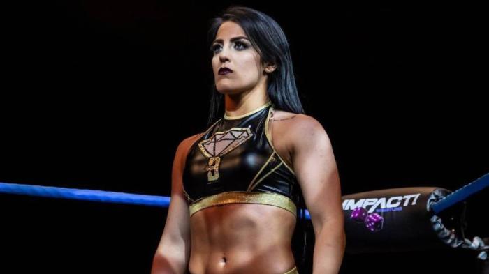 Tessa Blanchard responde a The Sandman sobre una crítica hacia las mujeres del Wrestling