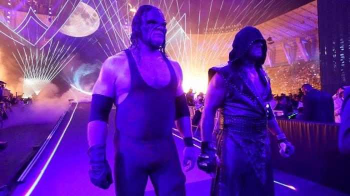 Kane: 'Tenía cierta presión por ser el hermano de The Undertaker'