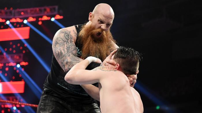 Erick Rowan estaría recibiendo el apoyo de Vince McMahon