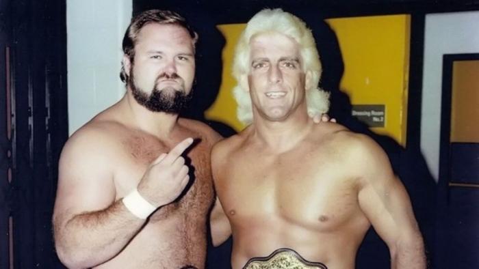 Arn Anderson habla sobre su amistad actual con Ric Flair