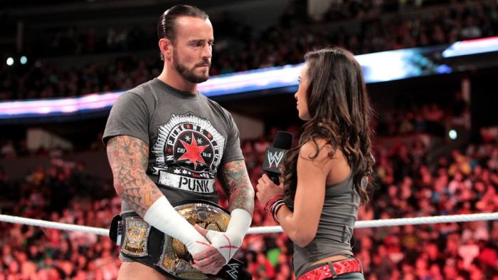 Triple H, sobre AJ Lee y CM Punk: 'Las puertas de WWE no están cerradas'