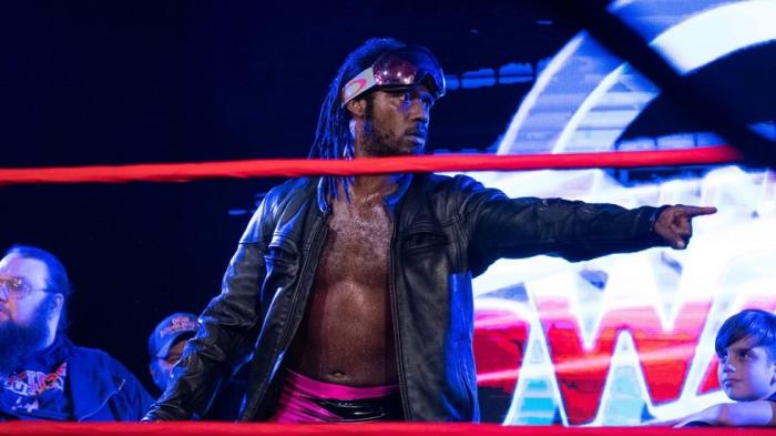 Rich Swann pasa por quirófano para tratar su lesión de tobillo