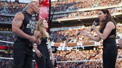 Stephanie McMahon: 'Espero que The Rock y Ronda Rousey estén en WrestleMania 37'