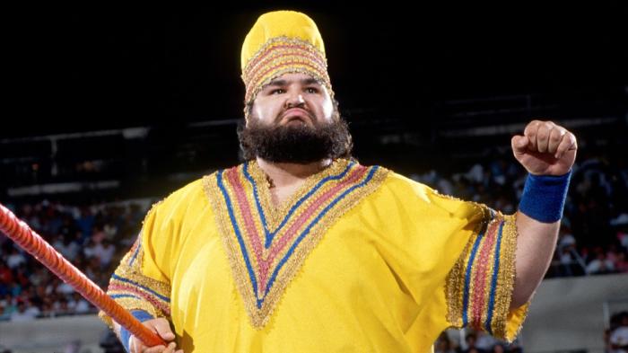 Akeem revela por qué Vince McMahon creó su personaje en WWE