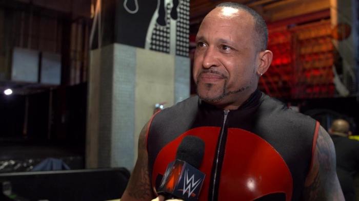 WWE noticias: Futuro de MVP - Riddick Moss debuta en Raw - Byron Saxton en la mesa de comentaristas