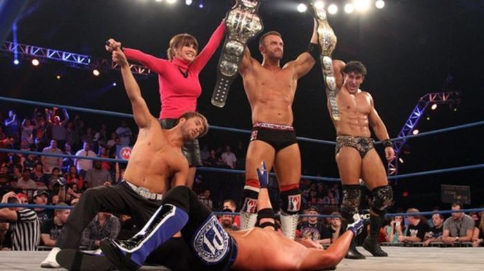 Nick Aldis, sobre la marcha de AJ Styles de TNA: 'No estaba preparado para cargar con un peso así'