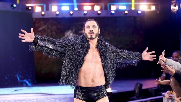 Austin Aries anuncia que dejará de usar redes sociales