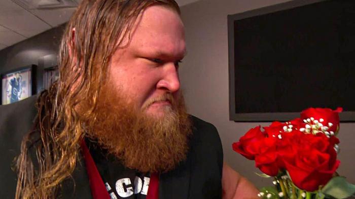 WWE SmackDown: Otis recibe un mazazo en San Valentín - Regreso de Mike Kanellis - Gran asistencia