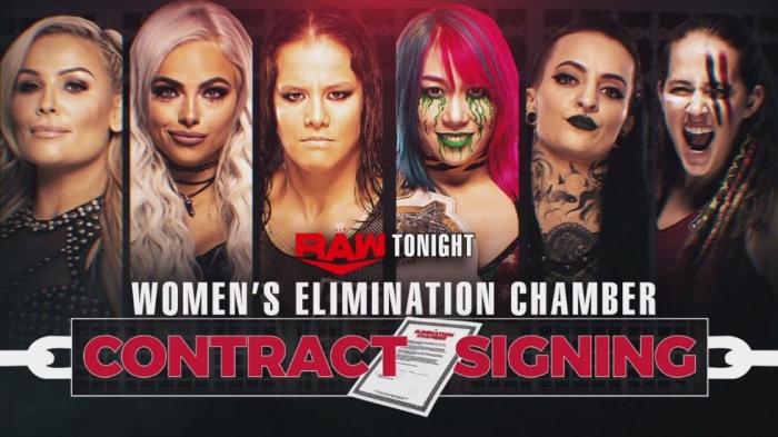 Se realiza la firma de contrato de la Elimination Chamber femenina