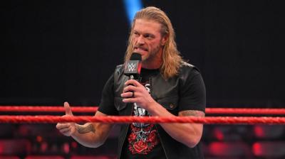 WWE Raw: Problemas de Edge para llegar a la grabación - Steve Austin y Becky Lynch continuaron celebrando