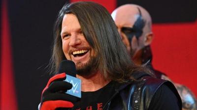 AJ Styles, sobre que Michelle McCool usara el Styles Clash: 'Aprendió del mejor'