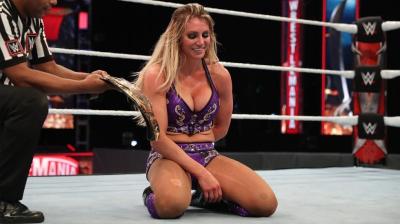 Charlotte Flair gana el Campeonato de Mujeres de NXT en WrestleMania 36