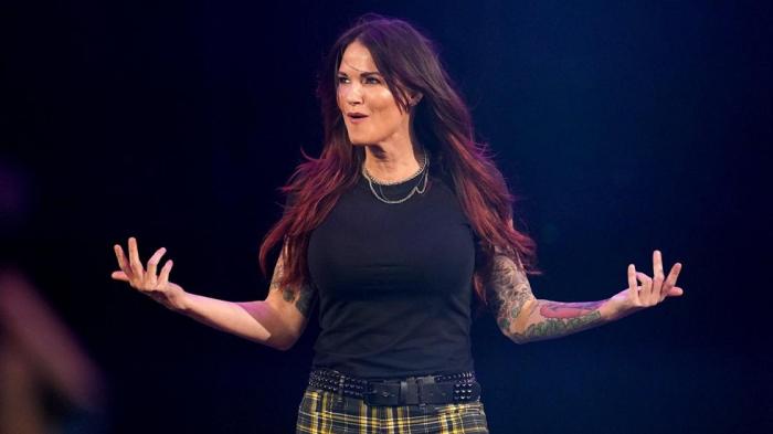 Lita: 'No entiendo por qué WWE no realiza otra edición de Evolution o del Mae Young Classic'