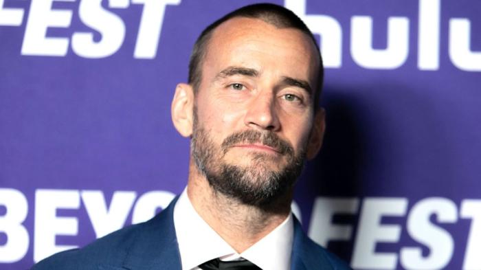 CM Punk regresará la próxima semana a WWE Backstage