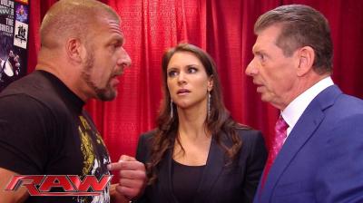 Triple H revela la reacción de Vince McMahon sobre realizar shows en el Performance Center