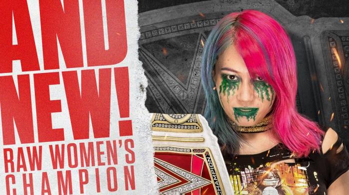 Becky Lynch le entrega a Asuka el Campeonato de Mujeres en Monday Night RAW