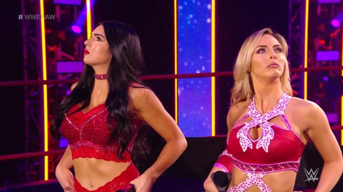 The IIconics regresan a la programación de WWE en Monday Night RAW