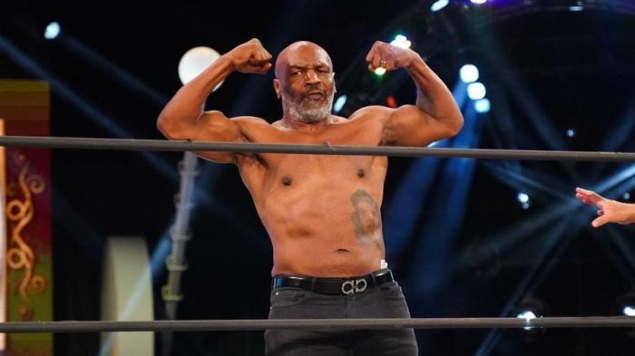 AEW Dynamite: Mike Tyson, acompañado por luchadores de MMA - Cody Rhodes defenderá el Campeonato TNT cada semana