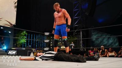 Jake Hager es suspendido de AEW durante 10 días