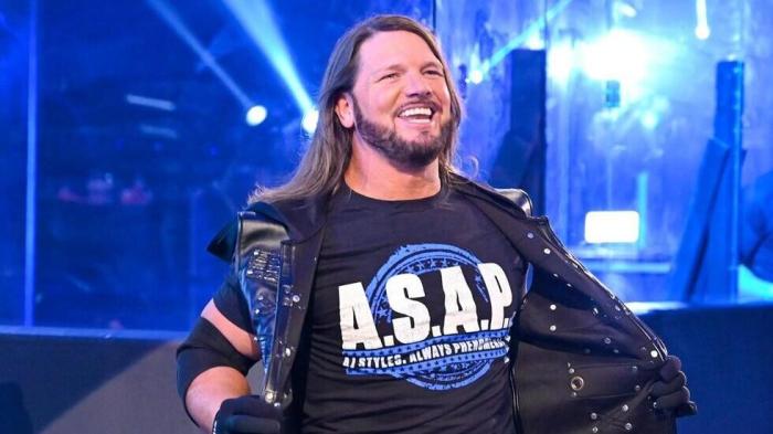 AJ Styles, sobre el WWE Hall of Fame: 'Se tarda demasiado en presentar a la persona honrada'