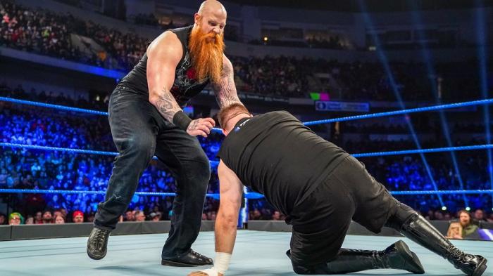 Erick Rowan y Thunder Rosa no habrían debutado en All Elite Wrestling