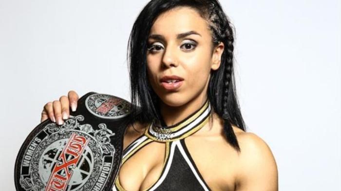 La campeona femenina de wXw Amale firma un contrato con WWE