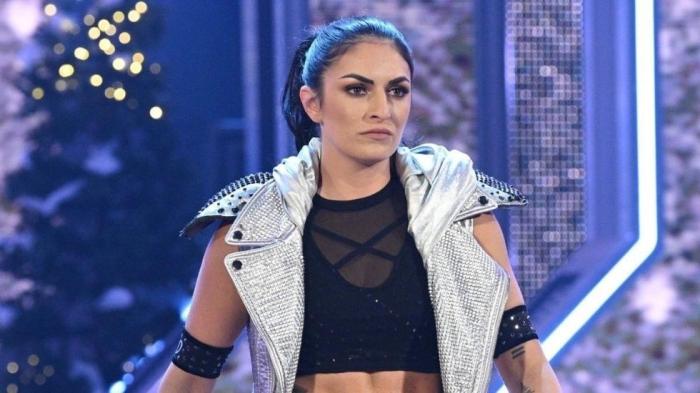 Sonya Deville emite una breve declaración sobre el intento de secuestro