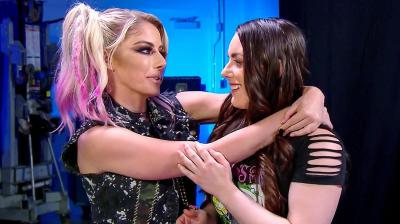 Alexa Bliss usa el Sister Abigail en SmackDown