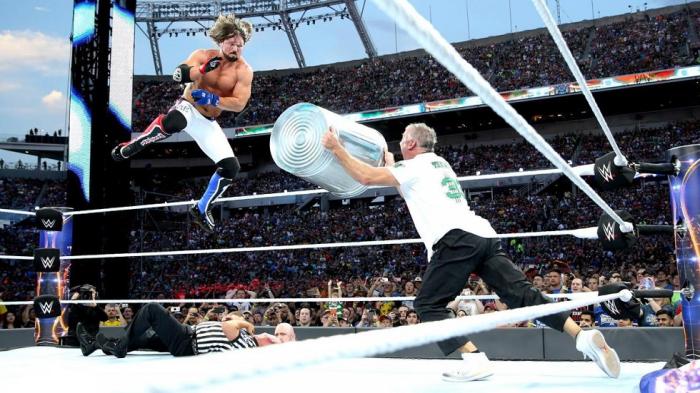 Shane McMahon, sobre su combate contra AJ Styles en WrestleMania 33: 'Esta lucha sorprendió a mucha gente'