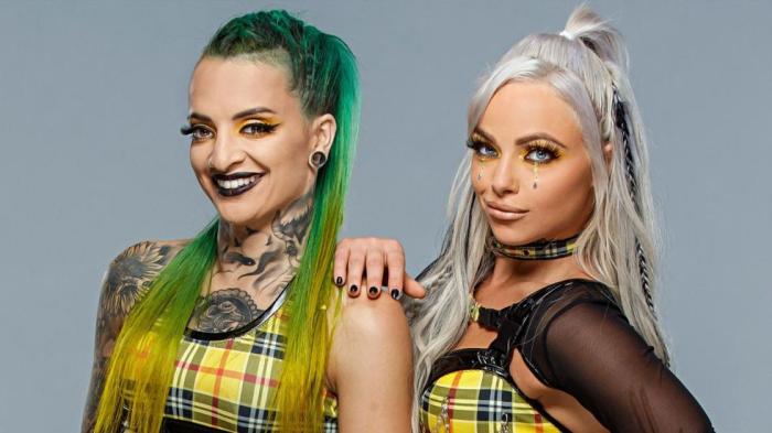 Liv Morgan y Ruby Riott mantienen su oportunidad titular por el Campeonato en parejas de WWE