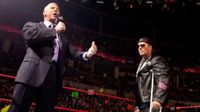 Bret Hart revela el momento en que Vince McMahon le ayudó significativamente