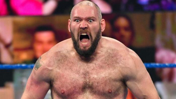 Lars Sullivan es acusado de acoso a una mujer