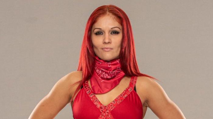 Ivelisse confirma que ha firmado un contrato con AEW