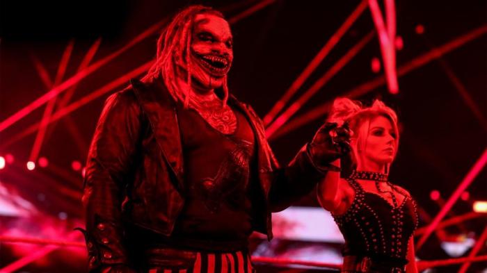 The Fiend Bray Wyatt ataca a RETRIBUTION en Monday Night RAW